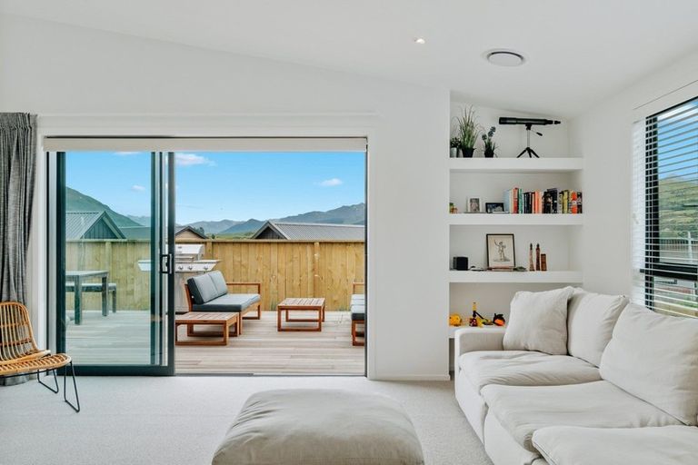 Photo of property in 26 Muster Road, Jacks Point, 9371