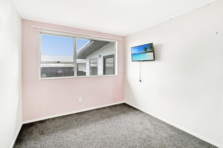 Photo of property in 27 Cross Street, Castlecliff, Whanganui, 4501
