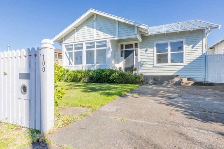 Photo of property in 100 Vigor Brown Street, Napier South, Napier, 4110