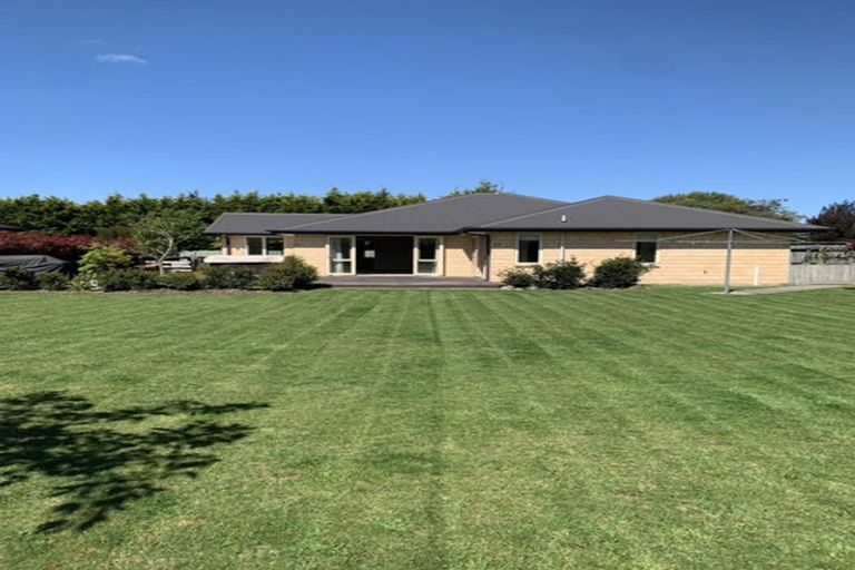 Photo of property in 98 Brookside Road, Rolleston, 7614