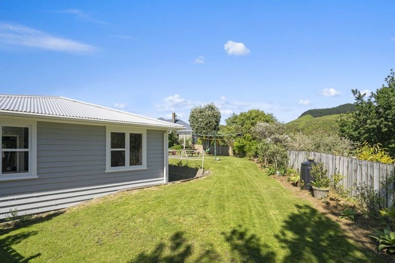 Photo of property in 2 Mascot Street, Tawa, Wellington, 5028