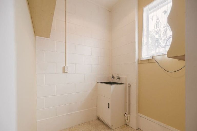 Photo of property in 57 Abraham Crescent, Milson, Palmerston North, 4414