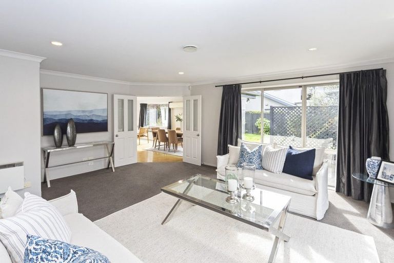 Photo of property in 37 Hussey Road, Harewood, Christchurch, 8051