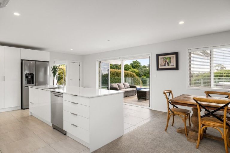 Photo of property in 49ra Oceana Drive, Welcome Bay, Tauranga, 3175