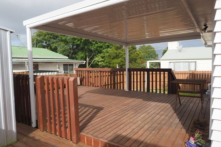 Photo of property in 1/61 Beaubank Road, Kelston, Auckland, 0602