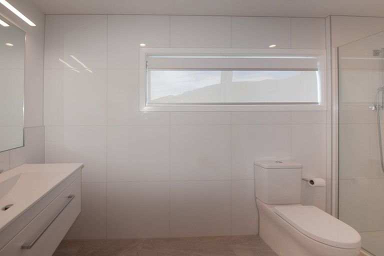 Photo of property in 5 Farnworth Terrace, Churton Park, Wellington, 6037