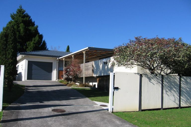 Photo of property in 1 Marie Crescent, Te Atatu South, Auckland, 0610