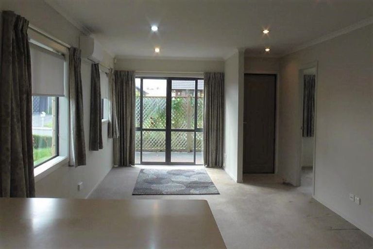 Photo of property in Henry Russell Estate, 16/36 Belgrove Drive, Waipukurau, 4200