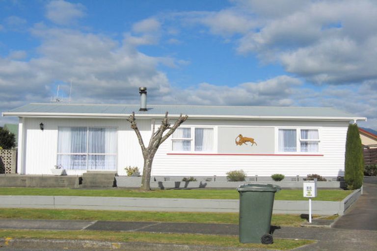 Photo of property in 10 Fox Street, Levin, 5510