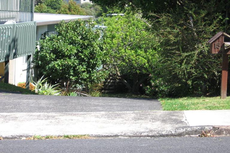Photo of property in 1/15 Geoffrey Road, Torbay, Auckland, 0630