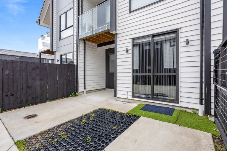 Photo of property in 75 Papatupu Way, Kumeu, 0810