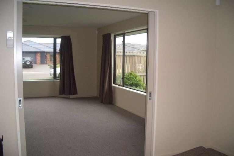 Photo of property in 4 Overbury Crescent, Rolleston, 7614