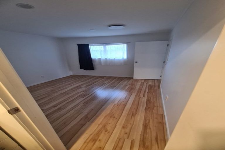 Photo of property in 18 Keegan Drive, Massey, Auckland, 0614