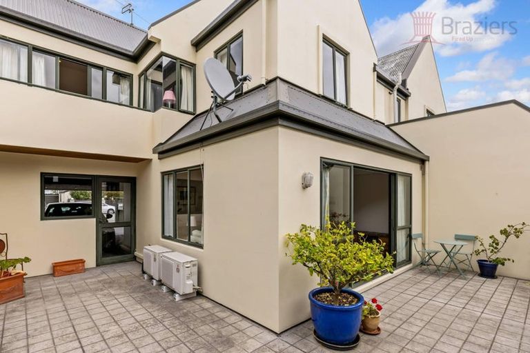 Photo of property in 36 Peverel Street, Riccarton, Christchurch, 8041