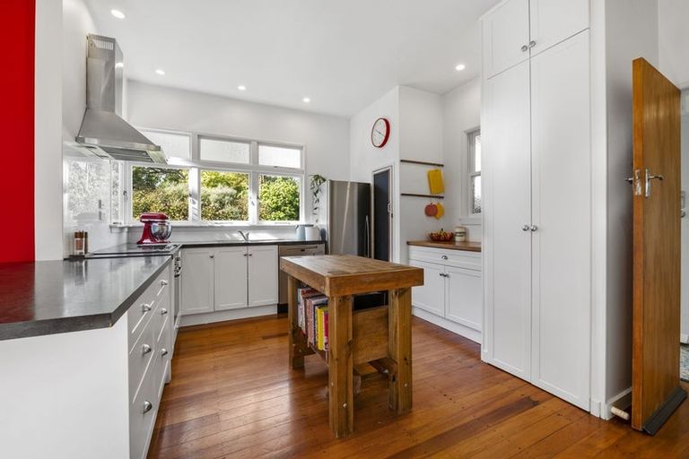 Photo of property in 46 Carthew Street, Okato, 4335