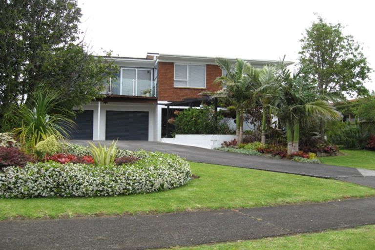 Photo of property in 10 Andes Avenue, Mangere Bridge, Auckland, 2022