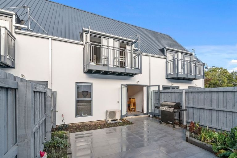 Photo of property in Cornwall Gardens, 8/27 Cornwall Street, St Albans, Christchurch, 8014