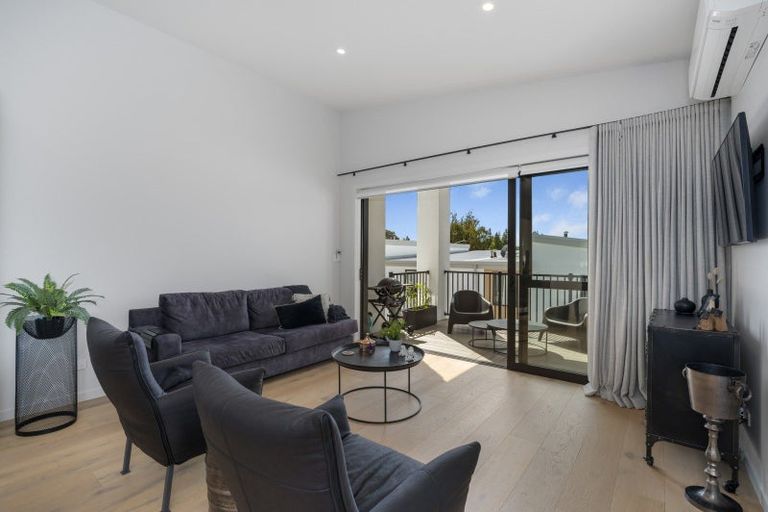 Photo of property in 11 Memorial Way, Tauranga, 3110