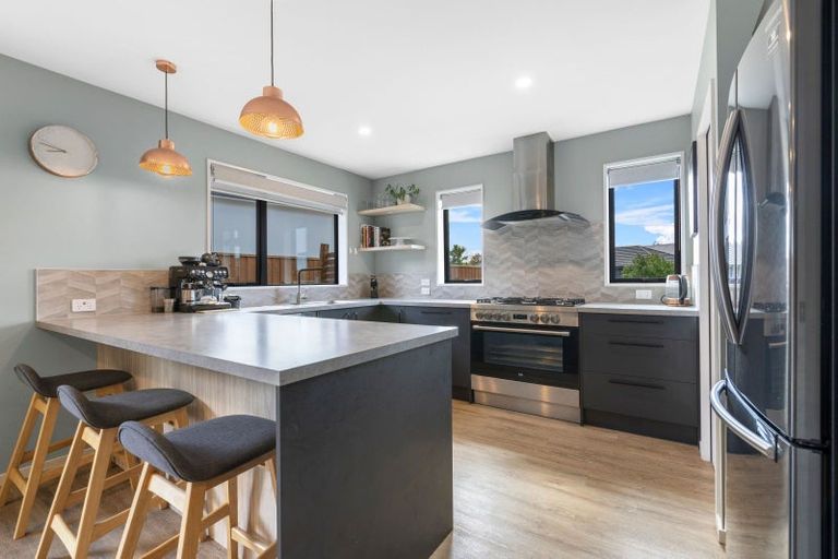Photo of property in 17 Tara Crescent, Woodend, 7610