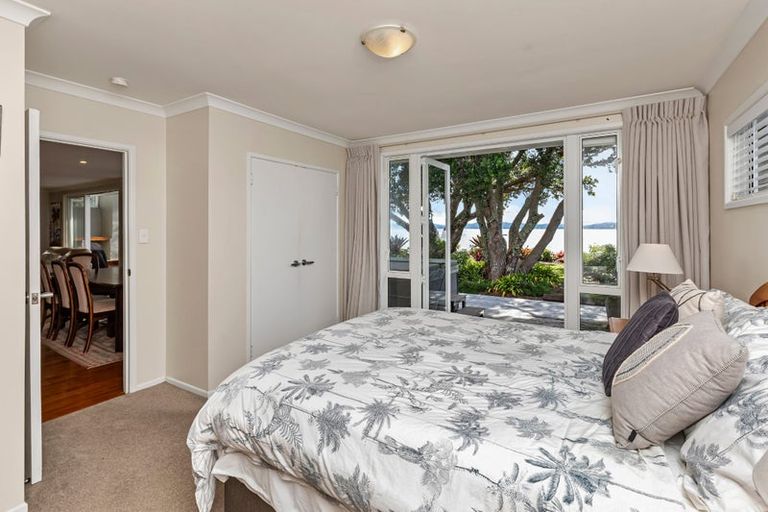 Photo of property in 22 Karoro Road, One Tree Point, 0118