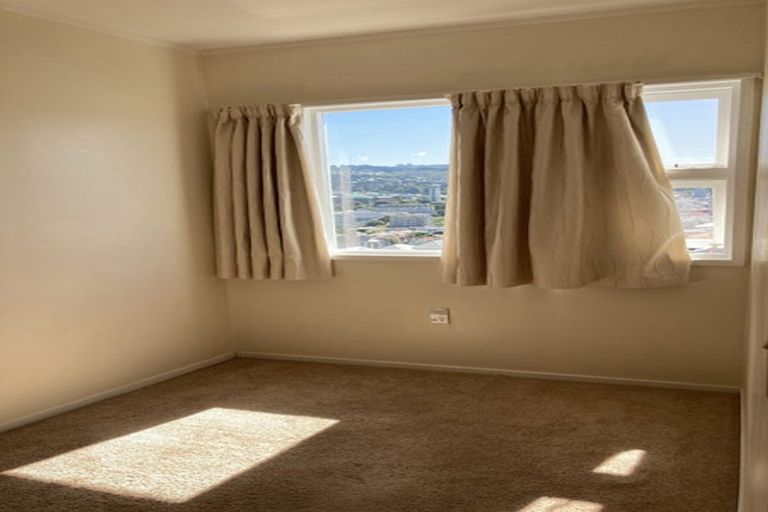 Photo of property in 2u8 Scarborough Terrace, Mount Victoria, Wellington, 6011