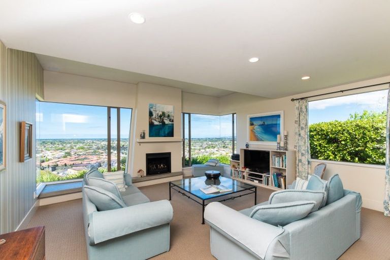 Photo of property in 47 Cumberland Rise, Taradale, Napier, 4112