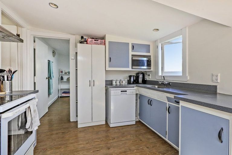 Photo of property in 2/707 Queen Street East, Parkvale, Hastings, 4122