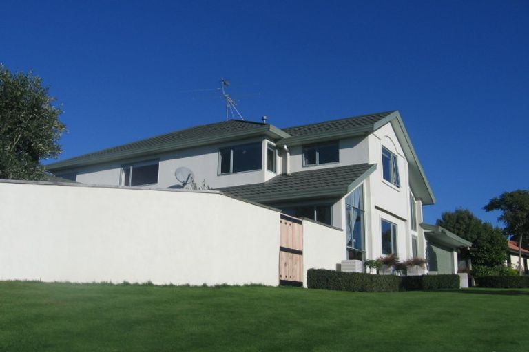 Photo of property in 10 Petrel Lane, Whitby, Porirua, 5024