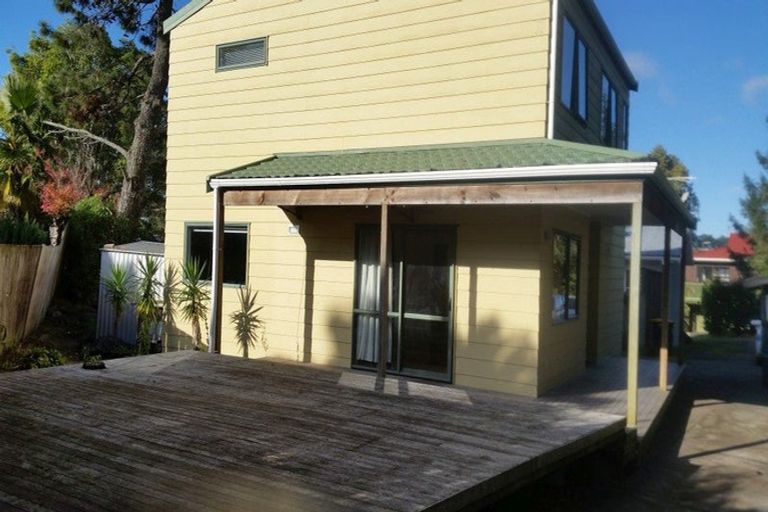 Photo of property in 1/22 Woodstock Road, Forrest Hill, Auckland, 0620