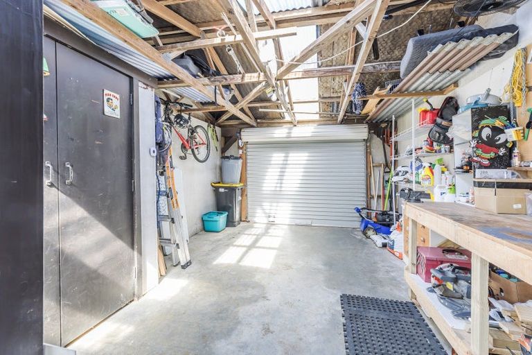 Photo of property in 10f2 Downing Street, Crofton Downs, Wellington, 6035