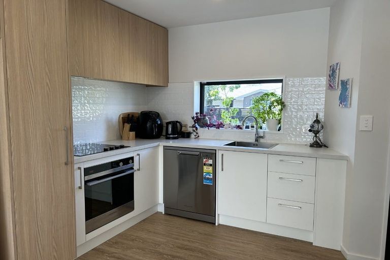 Photo of property in 35 Charles Street, Waltham, Christchurch, 8011