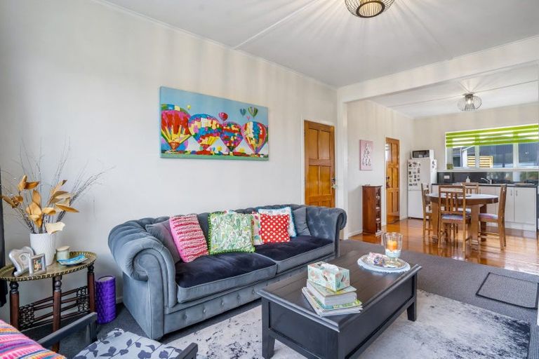 Photo of property in 25 Queen Street, Winton, 9720