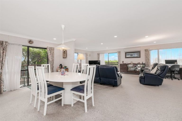 Photo of property in 59 Rhinevale Close, Henderson, Auckland, 0612