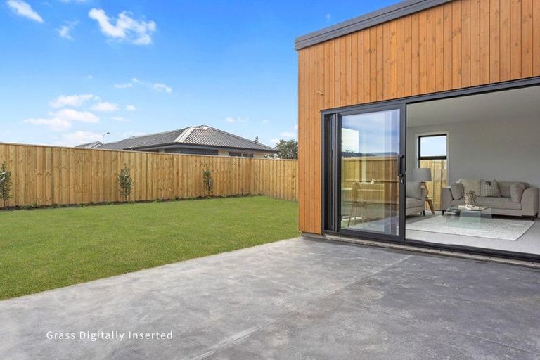 Photo of property in 27 Herridge Street, Woodend, 7691