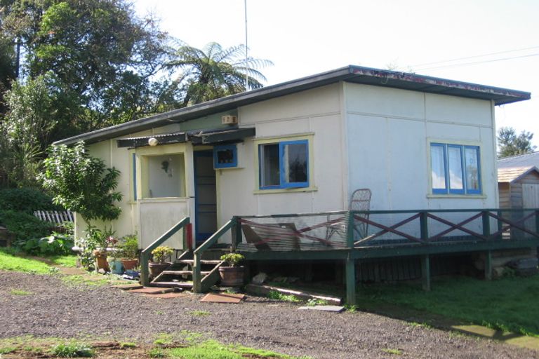 Photo of property in 4 Mceldowney Road, Titirangi, Auckland, 0604