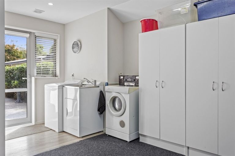 Photo of property in 3/502 Harewood Road, Harewood, Christchurch, 8051