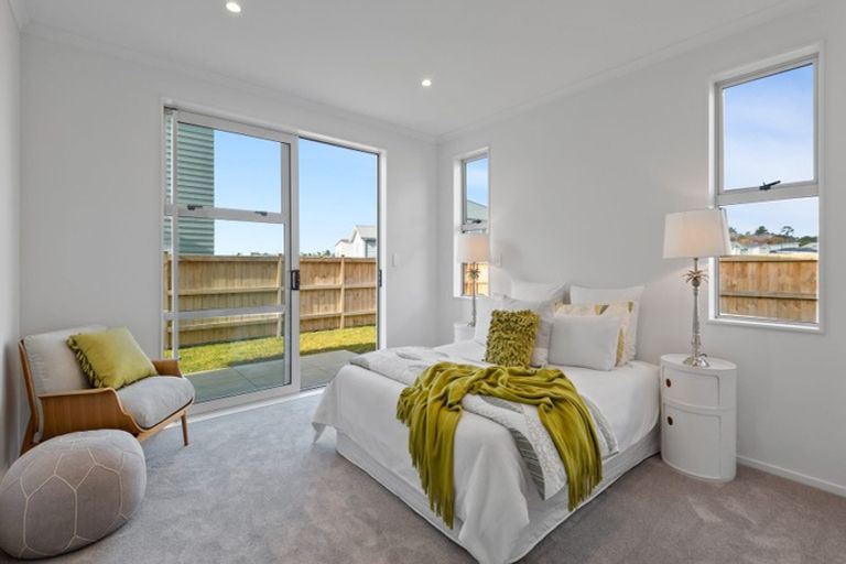 Photo of property in 17 Kukuwai Avenue, Red Beach, 0932
