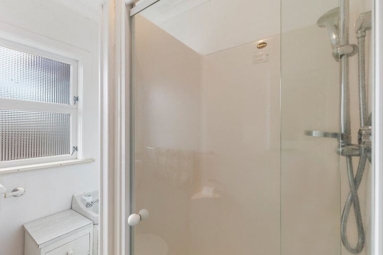 Photo of property in 57 Weraroa Road, Levin, 5510