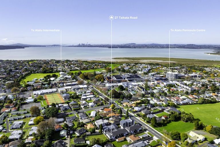 Photo of property in 4/27 Taikata Road, Te Atatu Peninsula, Auckland, 0610