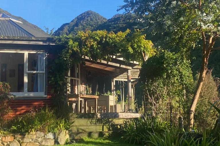 Photo of property in 272 Uruwhenua Road, Upper Takaka, Takaka, 7183