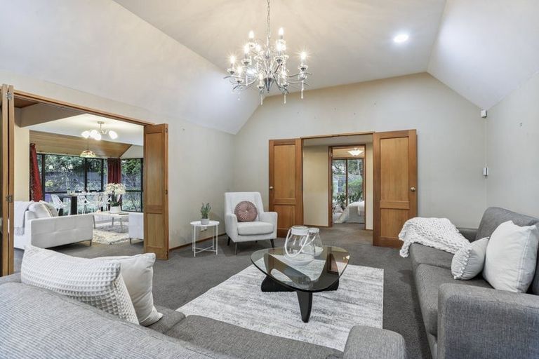 Photo of property in 5 Abbotts Place, Avonhead, Christchurch, 8042