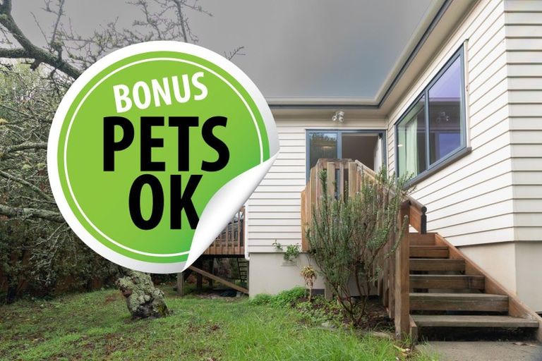 Photo of property in 86b Royal View Road, Te Atatu South, Auckland, 0610