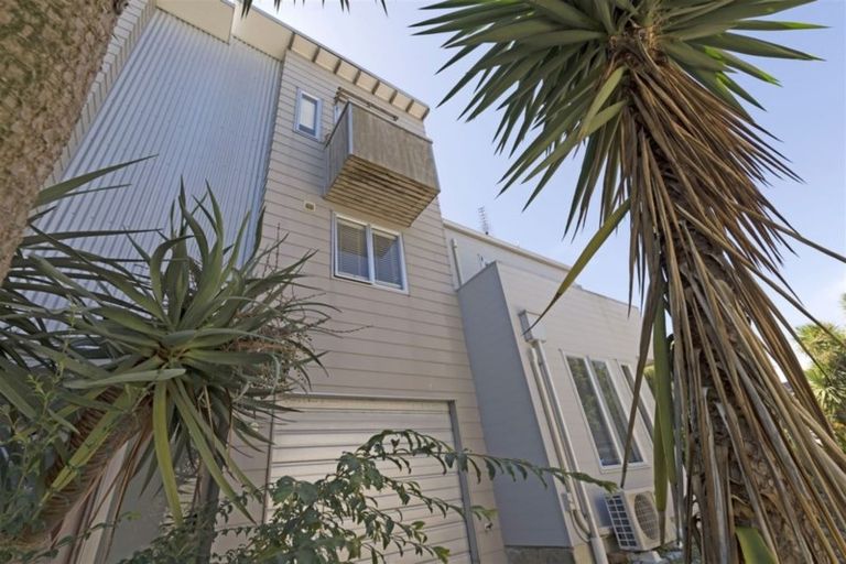 Photo of property in 54 Albionvale Road, Glen Eden, Auckland, 0602
