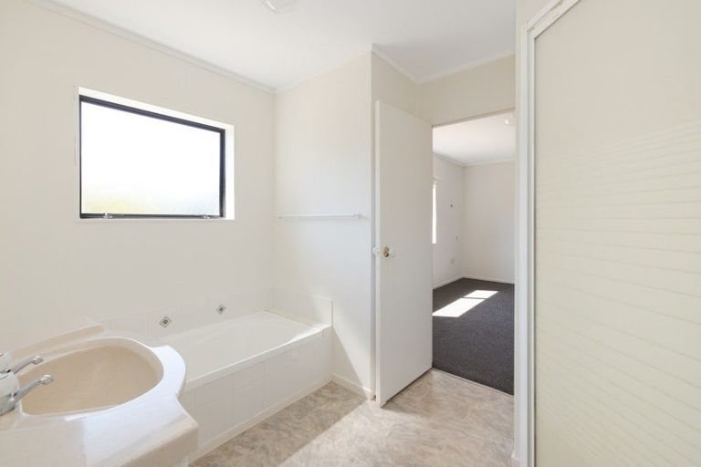 Photo of property in 16 Oleander Lane, Mount Maunganui, 3116