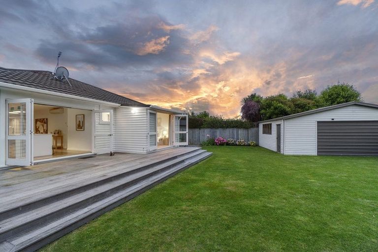 Photo of property in 63 Ngaio Street, Saint Martins, Christchurch, 8022