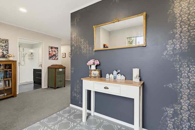 Photo of property in 18 Westbrook Place, Pomare, Rotorua, 3015
