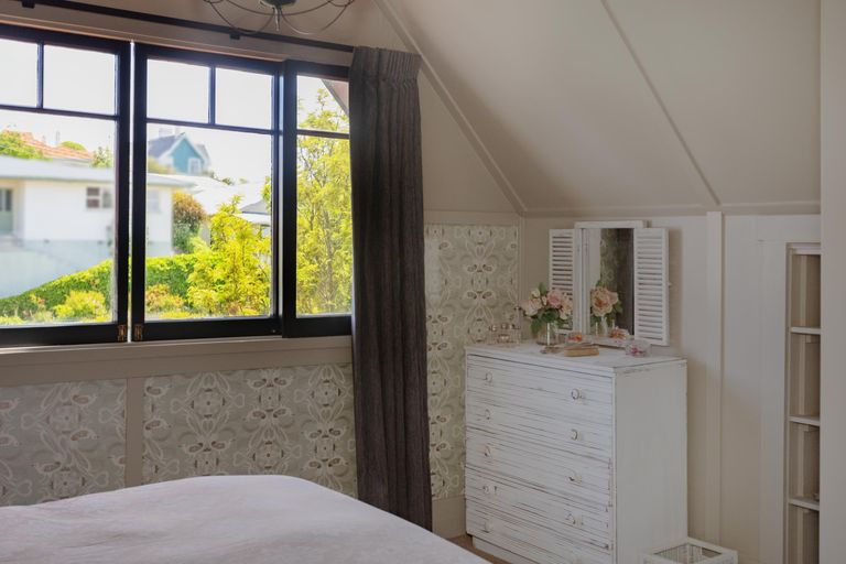Photo of property in 11 Wharfe Street, South Hill, Oamaru, 9400