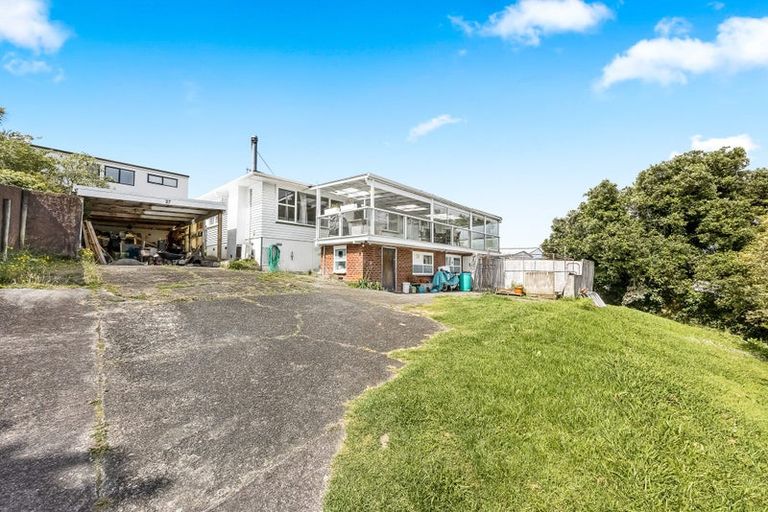 Photo of property in 27 Choice Avenue, Henderson, Auckland, 0612
