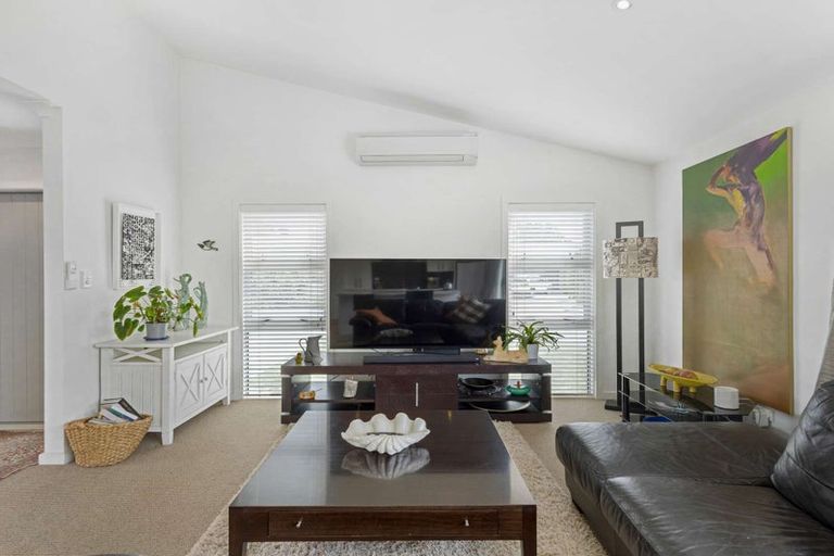 Photo of property in 10 Gregory Grove, Clive, 4102