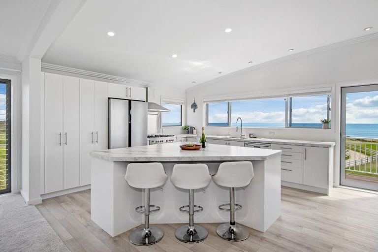 Photo of property in 1011 Papamoa Beach Road, Papamoa Beach, Papamoa, 3118